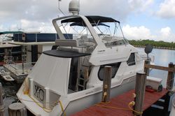 photo of  38' CARVER YACHTS 374 VOYAGER Diesel