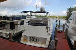 photo of  38' CARVER YACHTS 374 VOYAGER Diesel