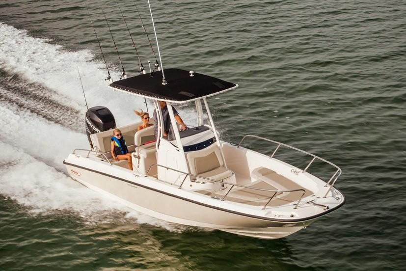 2019 Boston Whaler 240 Dauntless Power Boat For Sale - www 