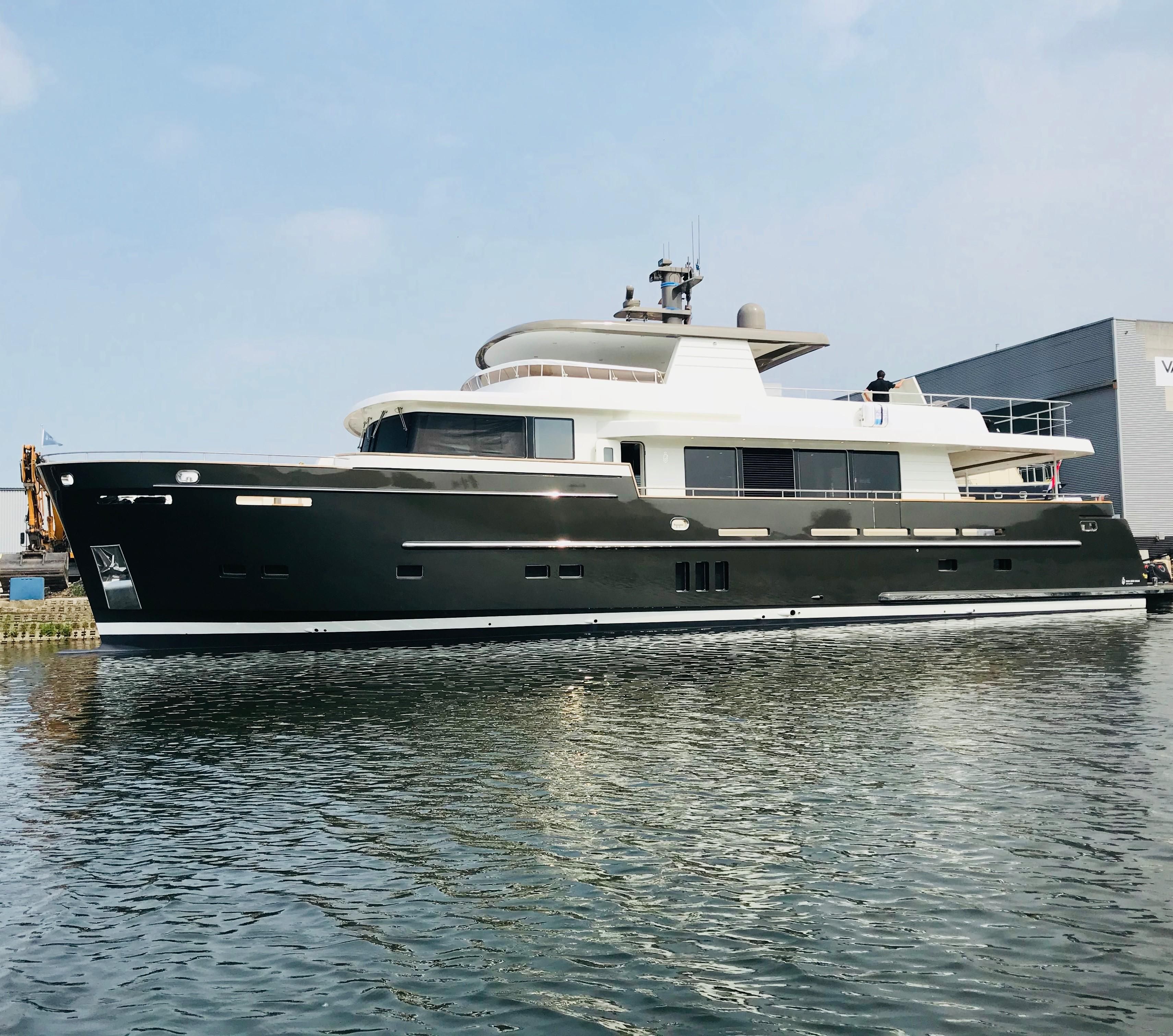 25m yacht for sale
