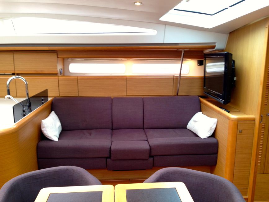 Jeanneau 57 Yacht Salon Interior