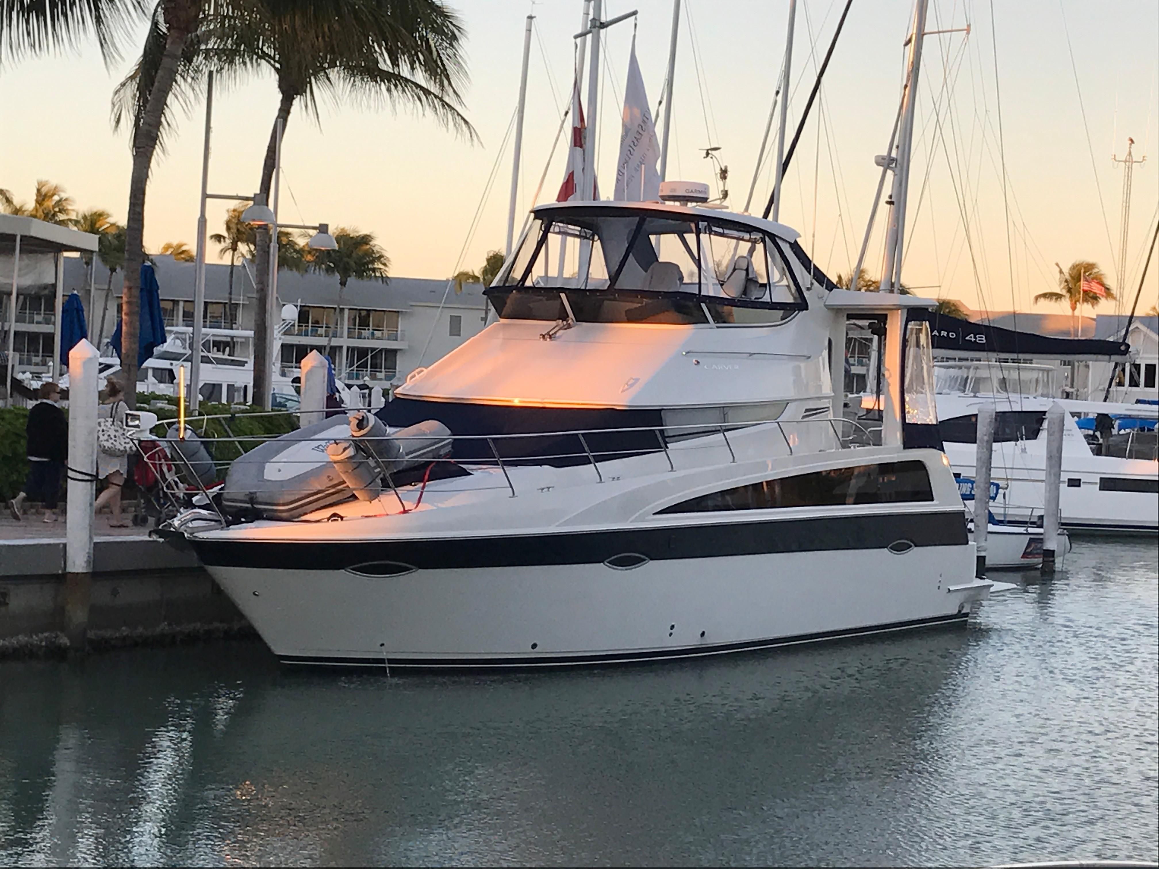 47 foot carver yacht