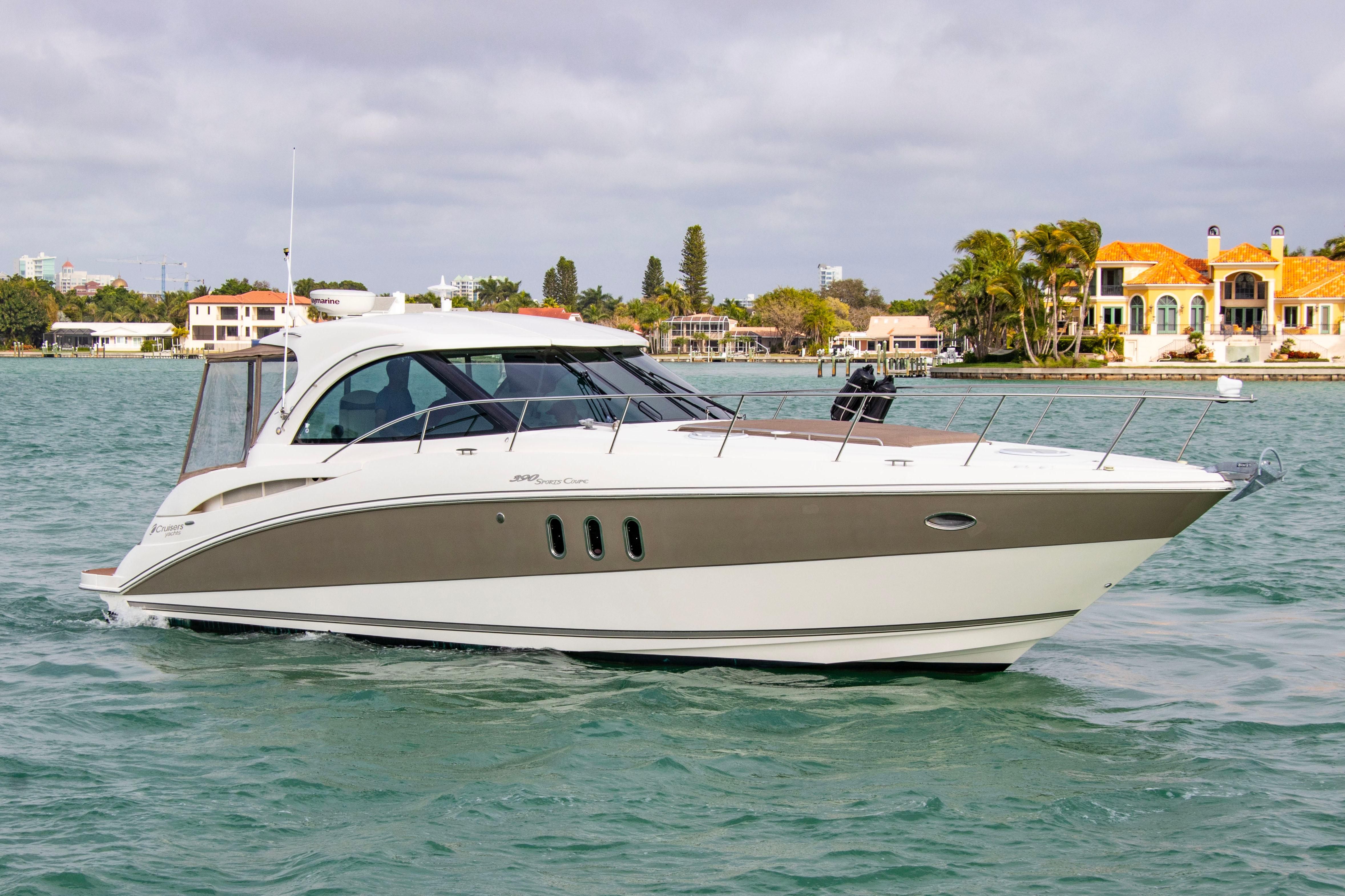 cruisers yachts 390 sport coupe specs