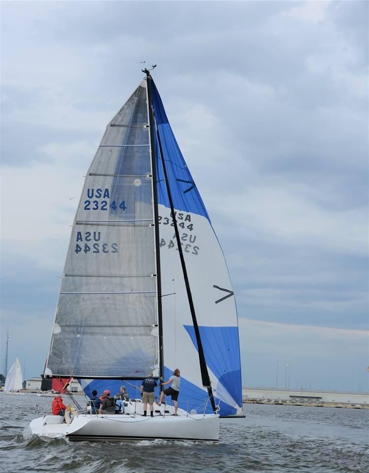 quest 33 sailboat