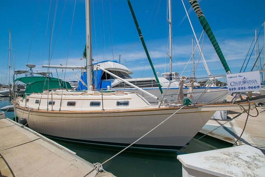 Island Packet 40 Sailboat for sale in San Diego