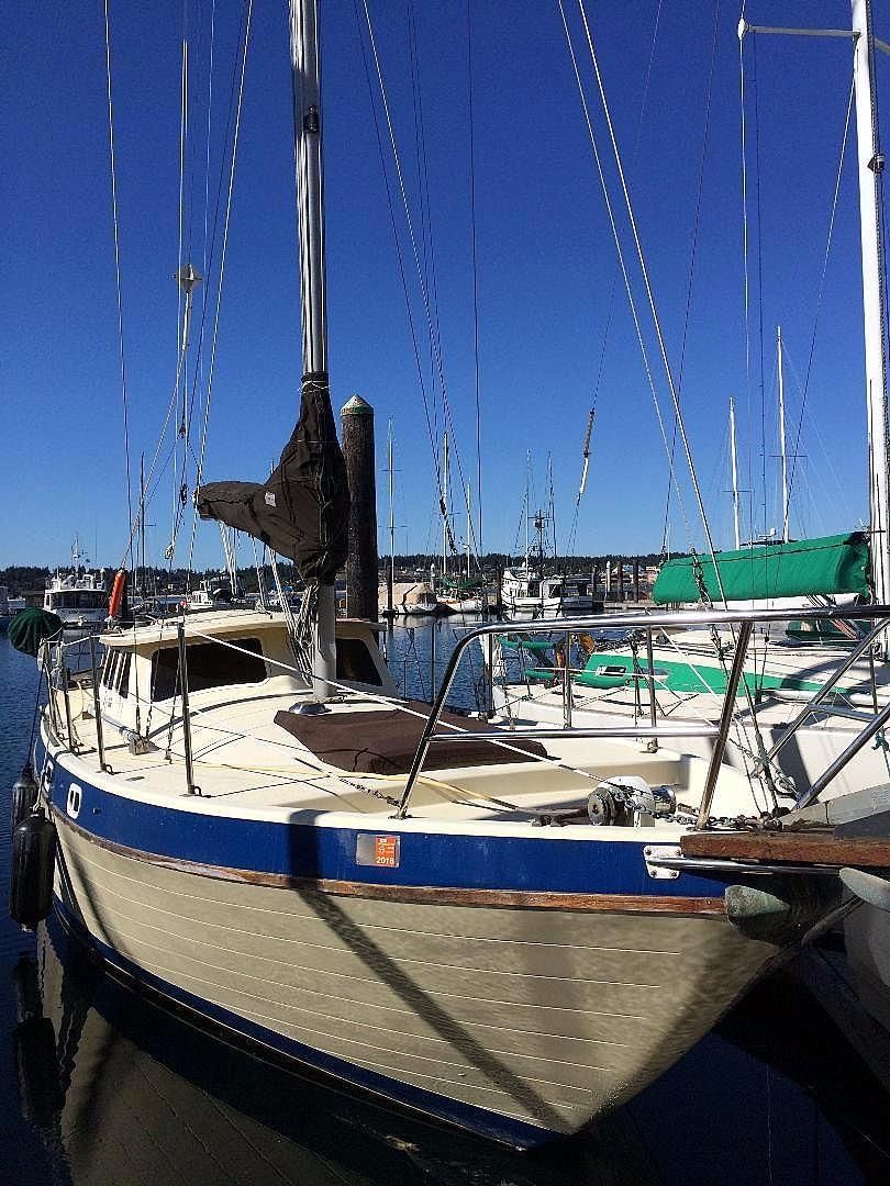 1985 Gulf 32 Pilothouse Sail Boat For Sale - www 