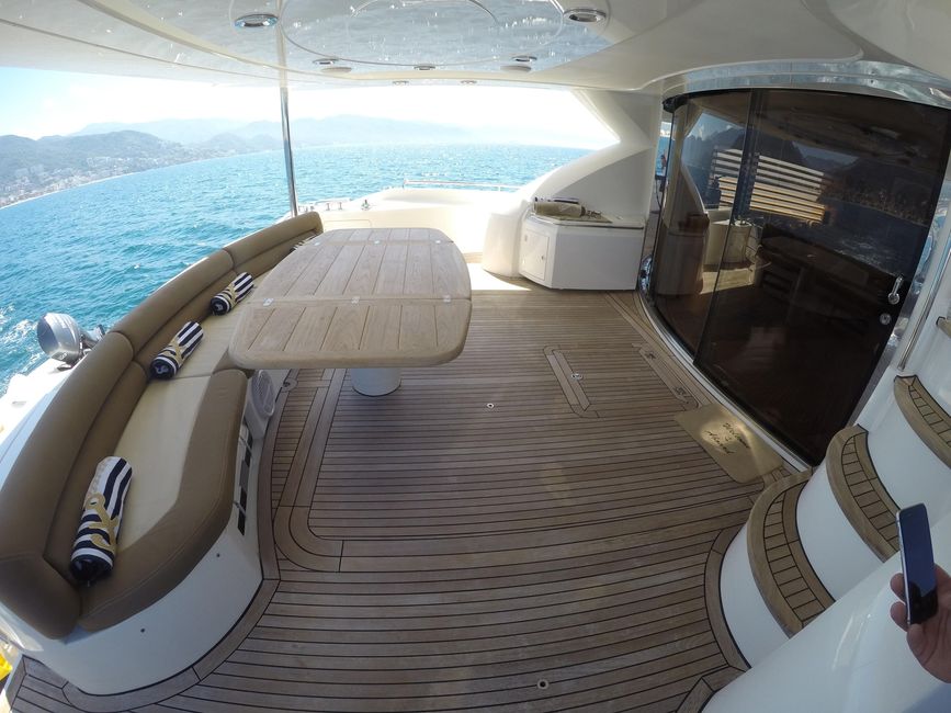 Sunseeker 82 Yacht Cockpit Seating