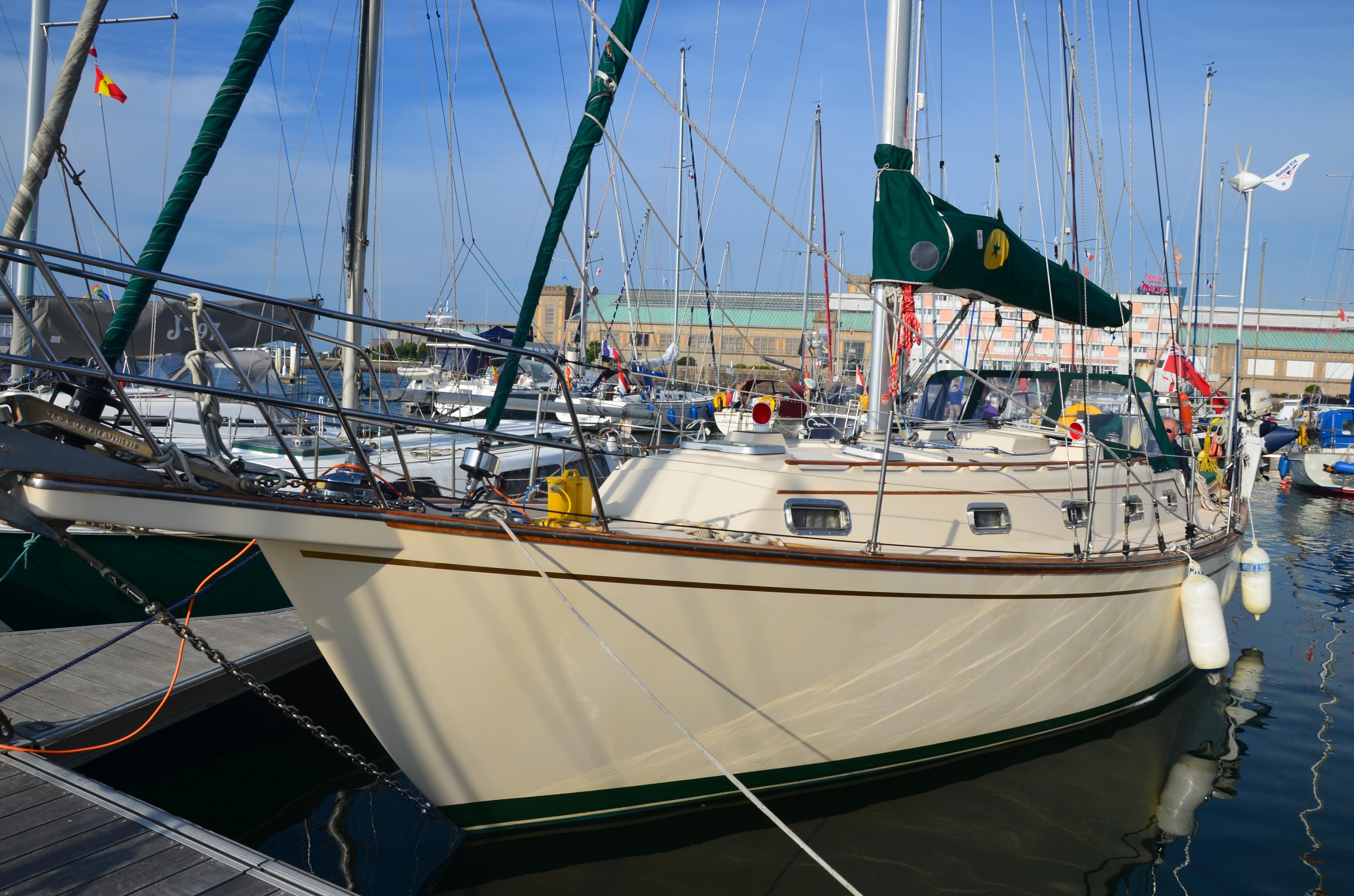 35 foot island packet sailboat for sale