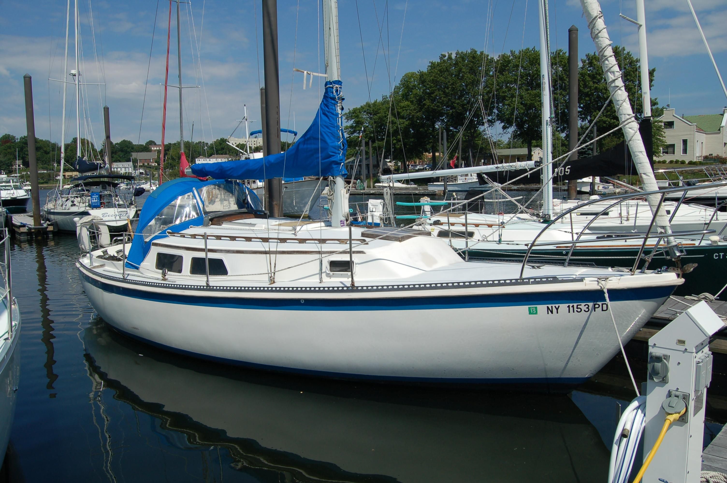 30' newport sailboat