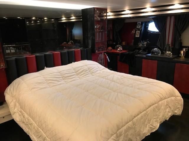 Amer 92 Yacht Master Bed
