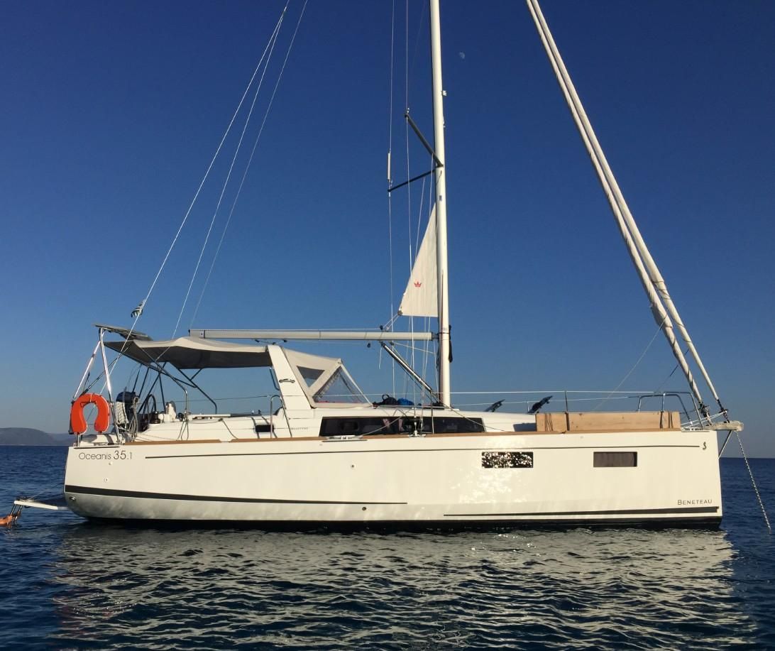 35 foot beneteau sailboat for sale
