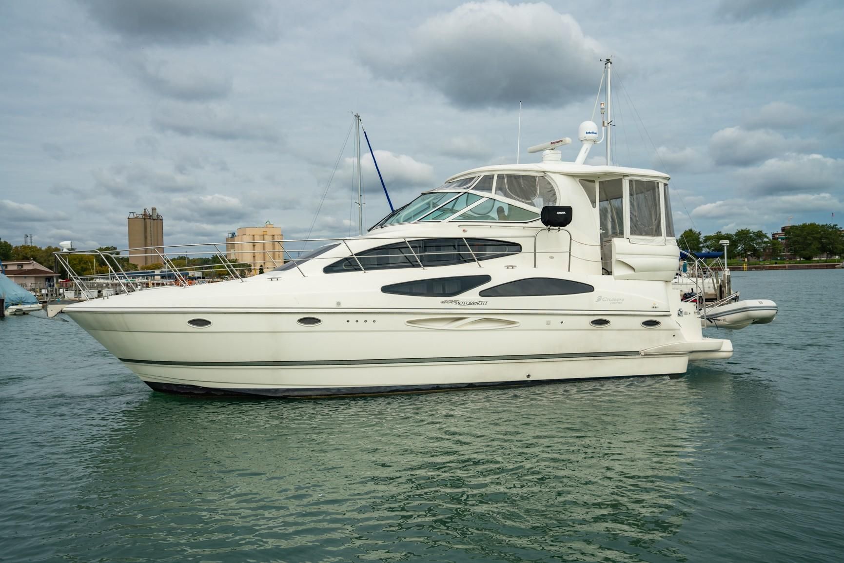cruisers 405 motor yacht for sale