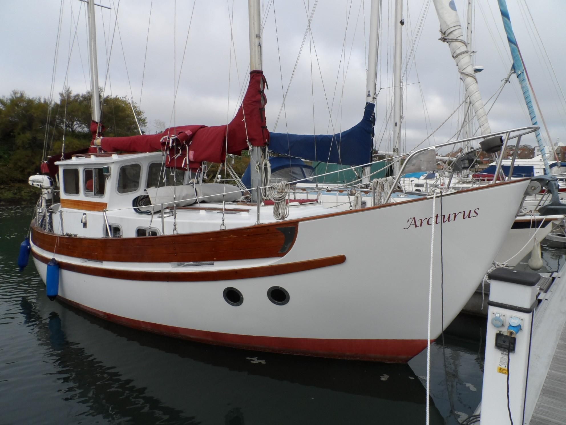 fisher 30 sailboat specs