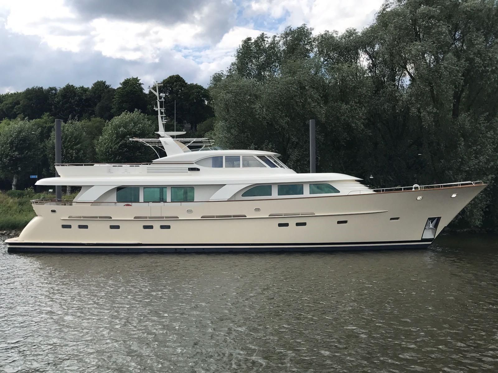 98 ft yacht for sale