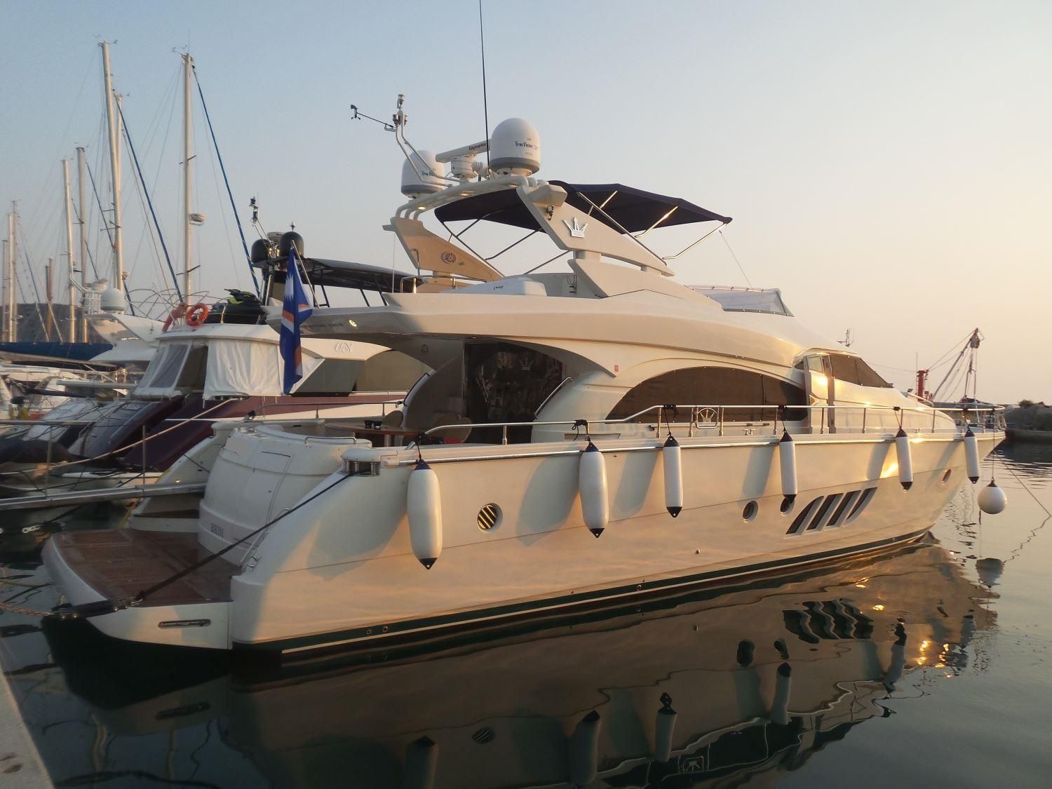 dominator 68 yacht for sale