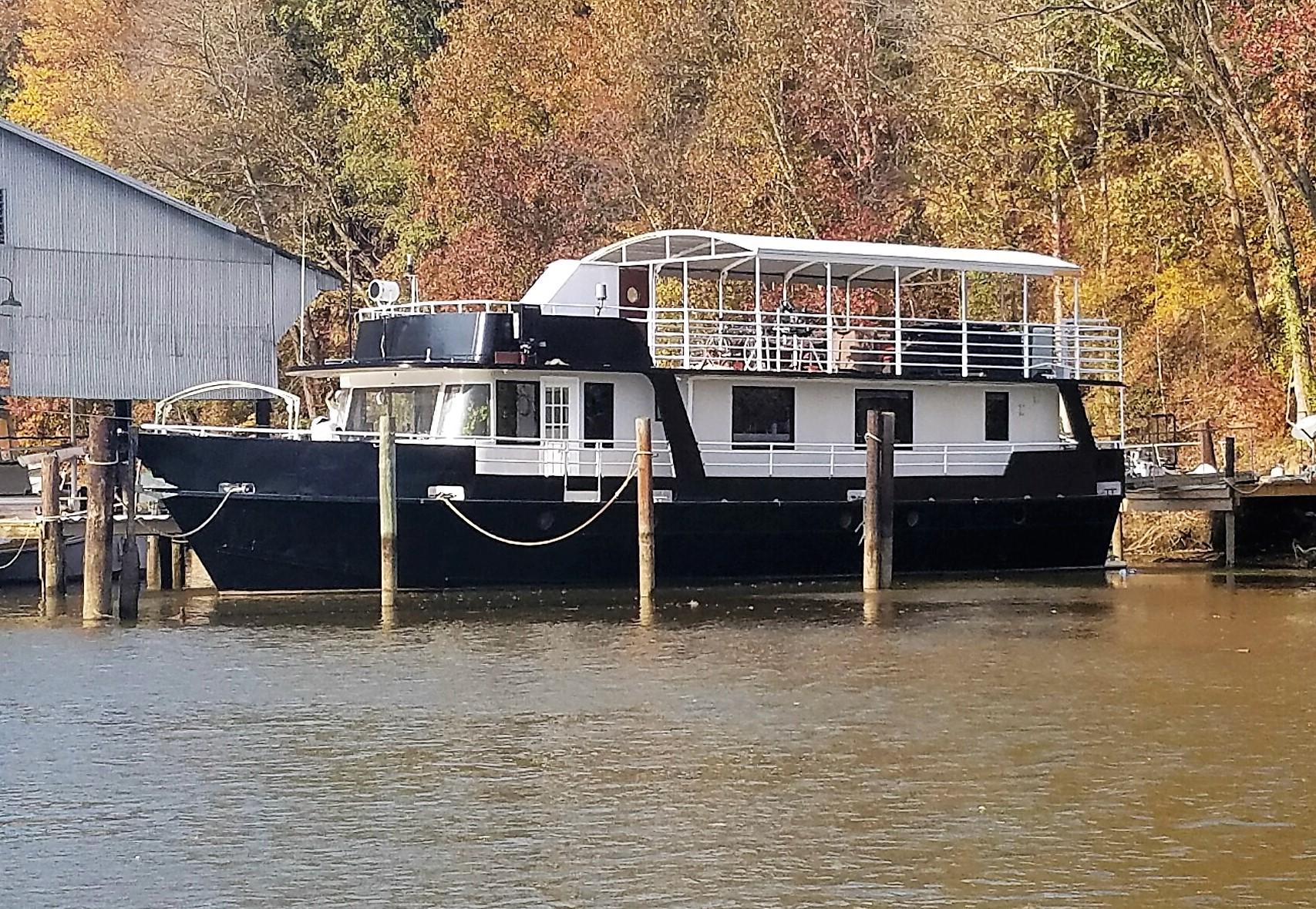 pop yachts houseboats for sale