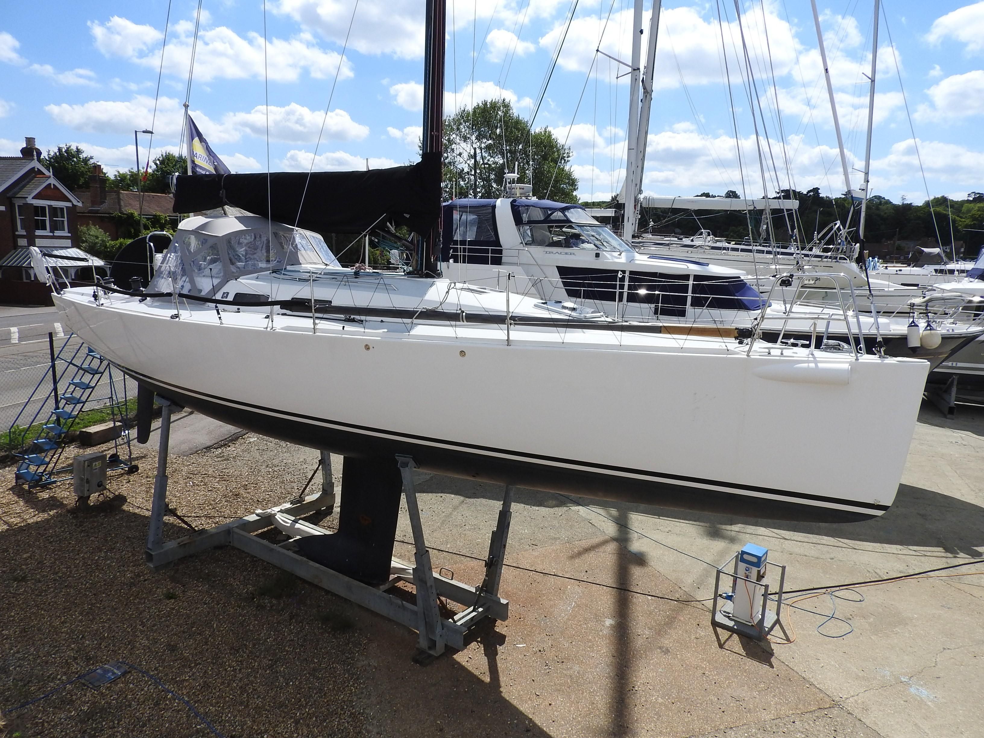 j 122 yacht for sale