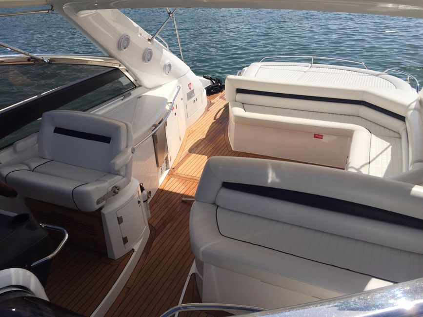 Sunseeker 53 Portofino Yacht Cockpit Seating