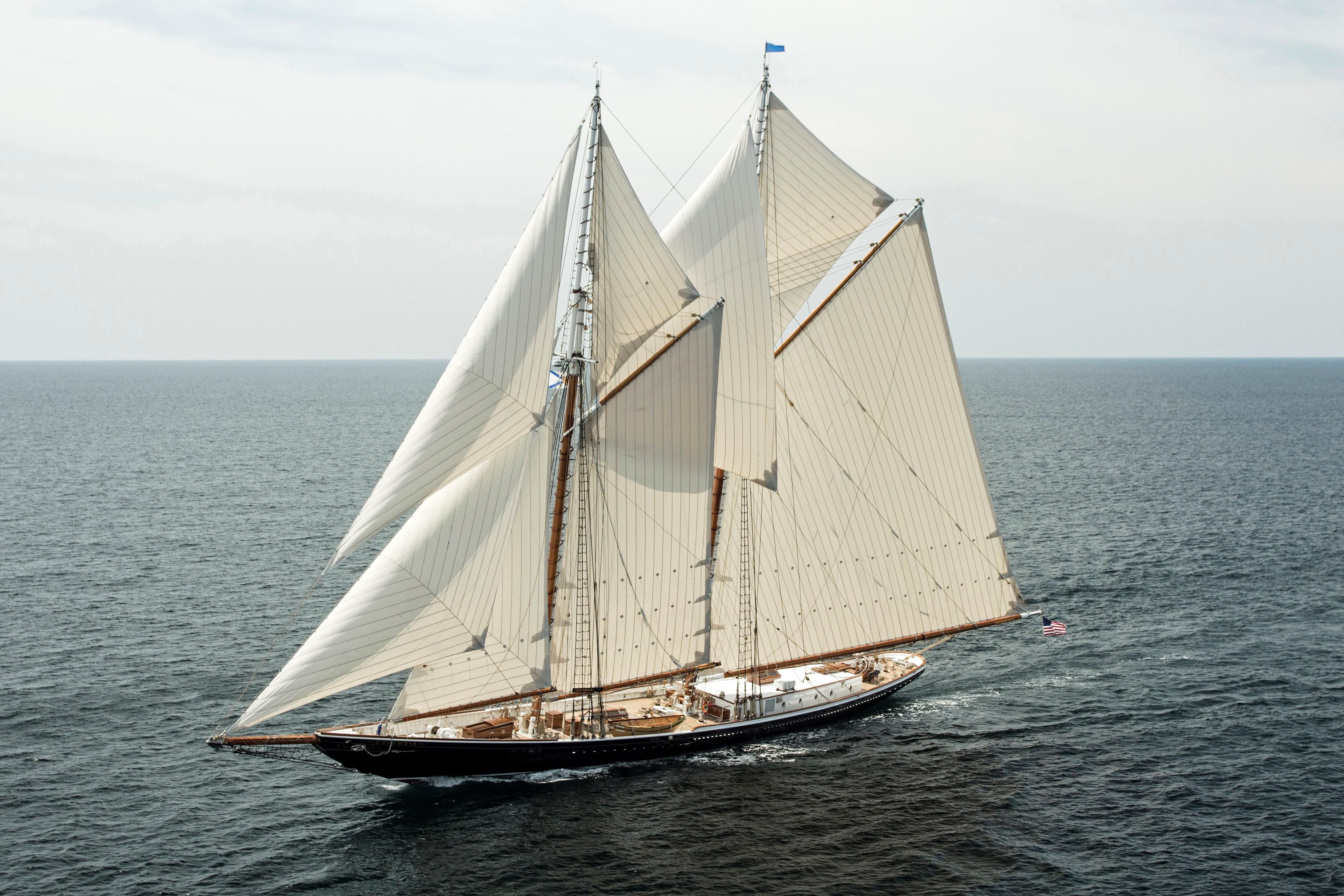 schooner or sailboat