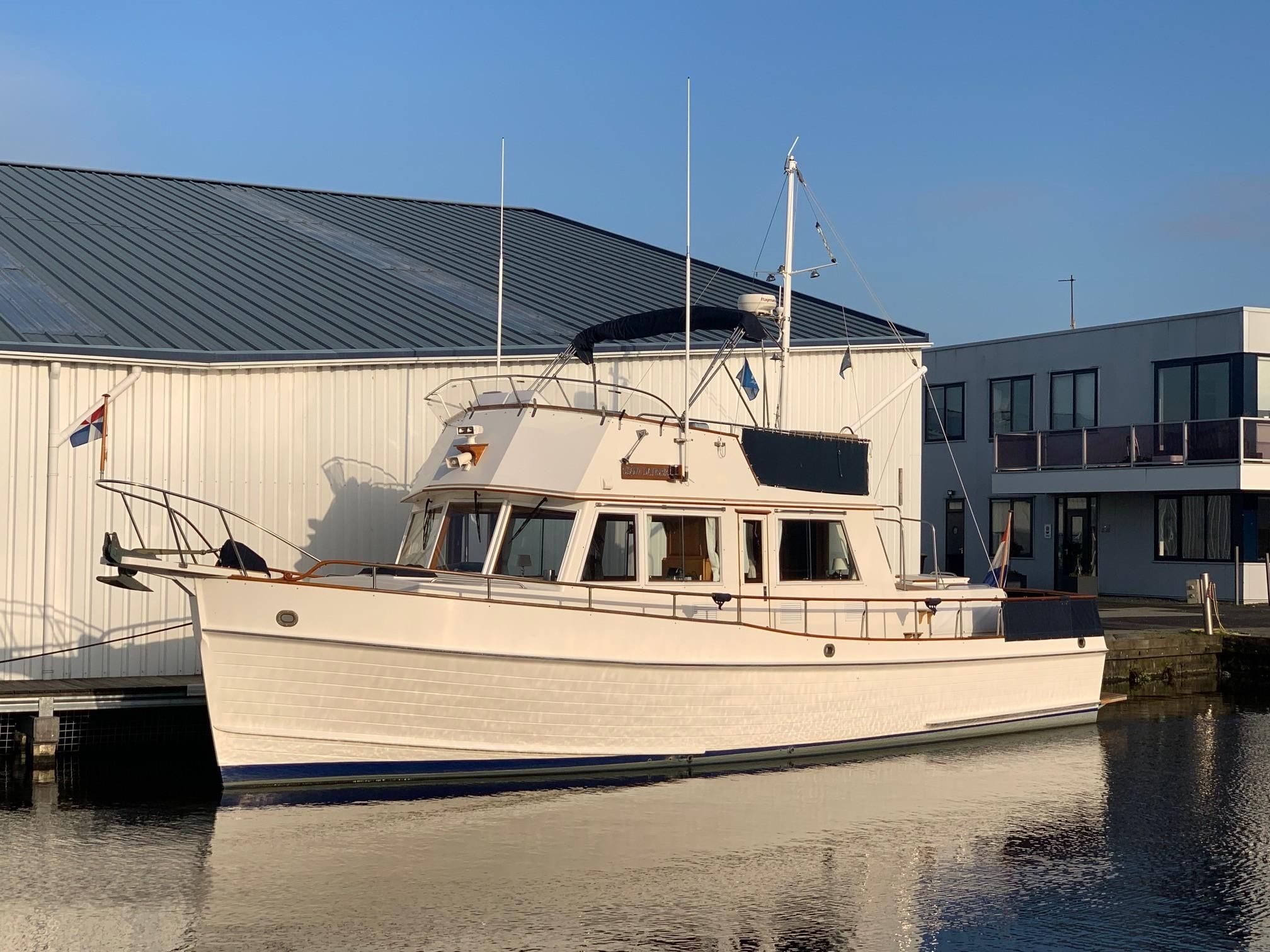42 grand banks motor yacht for sale