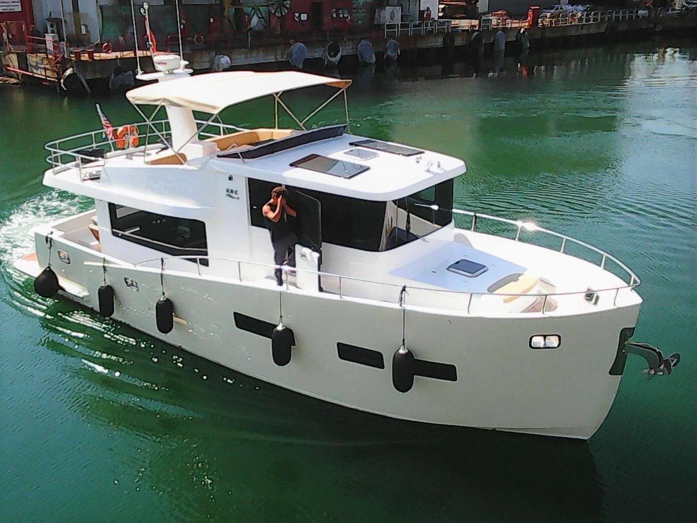 45 foot trawler yacht