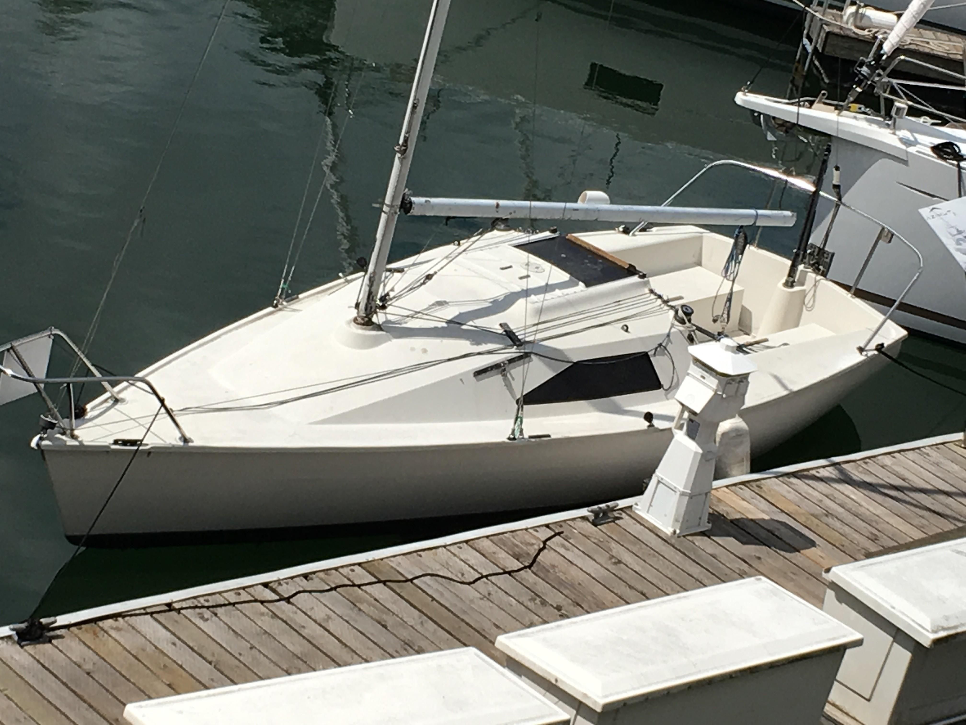 martin 242 sailboat review