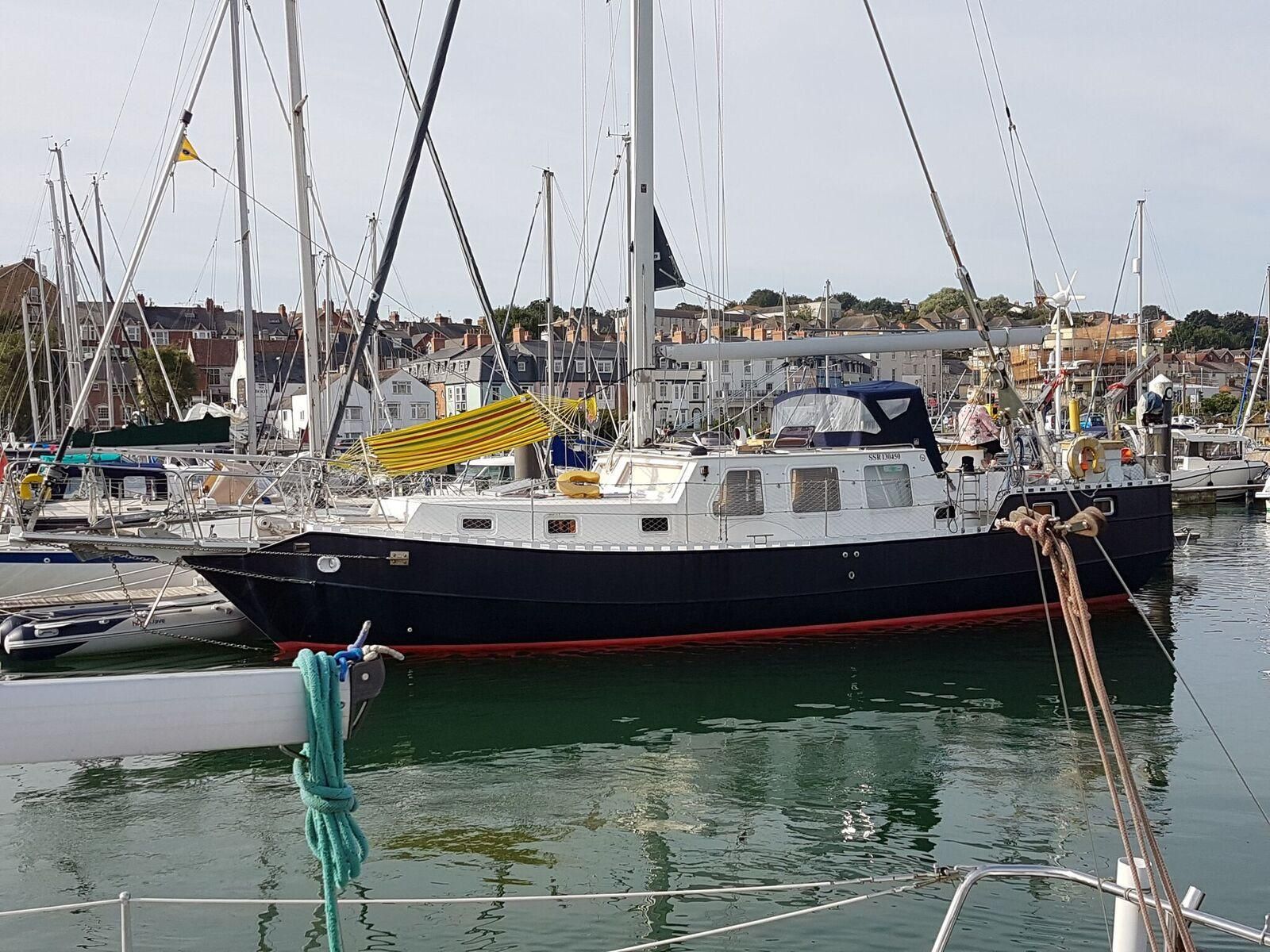 43' sailboat