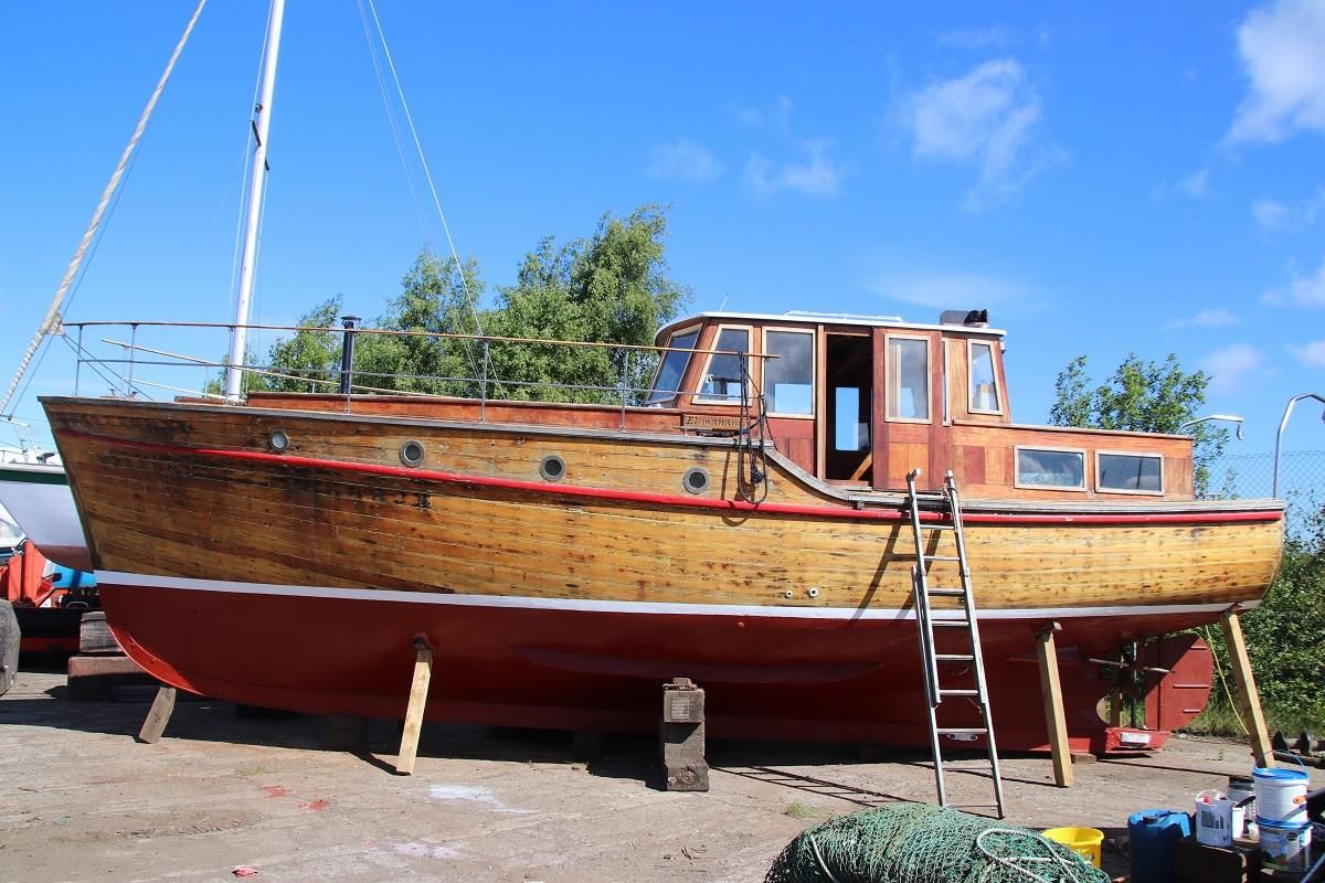 boat for sale: boat for sale: 20 foot wooden day launch